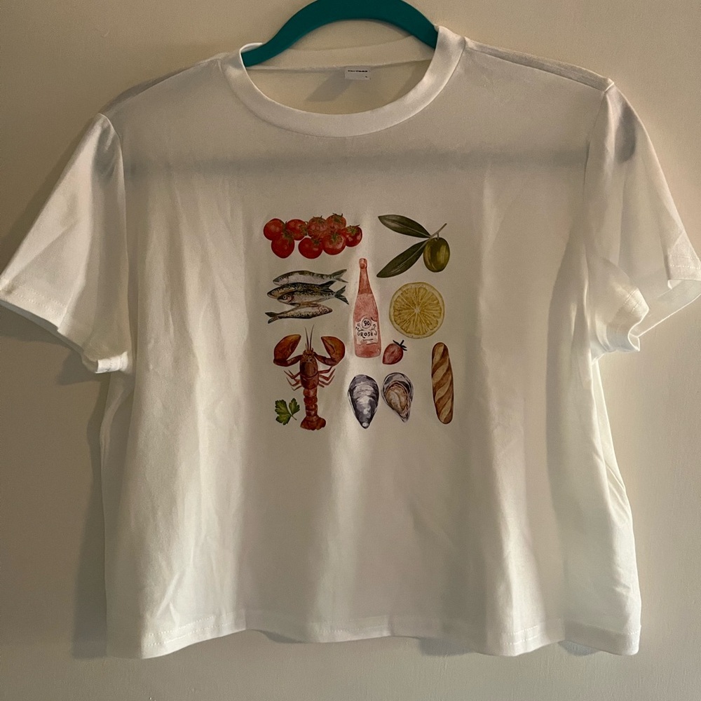 Cute Cropped Graphic T-Shirt